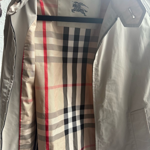 Burberry Jackets & Blazers - Burberry Tan Trench Coat with Checkered Lining